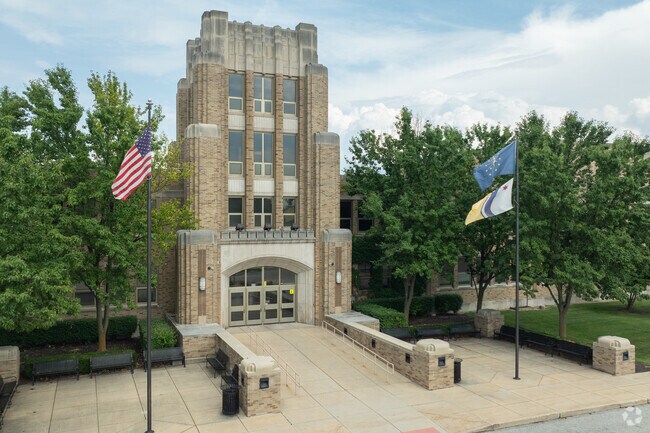 Adams High School, near Howard Park-East Bank, has an overall A- rating on Niche.com