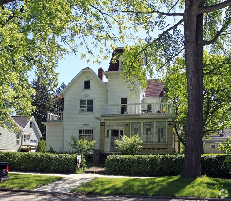 The VIC, Valparaiso, IN 46383 - photo 1