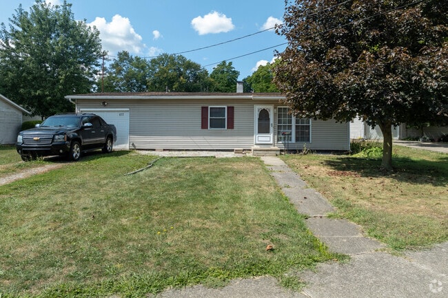 Ranch-style homes are conveniently located just minutes from downtown Rittman.