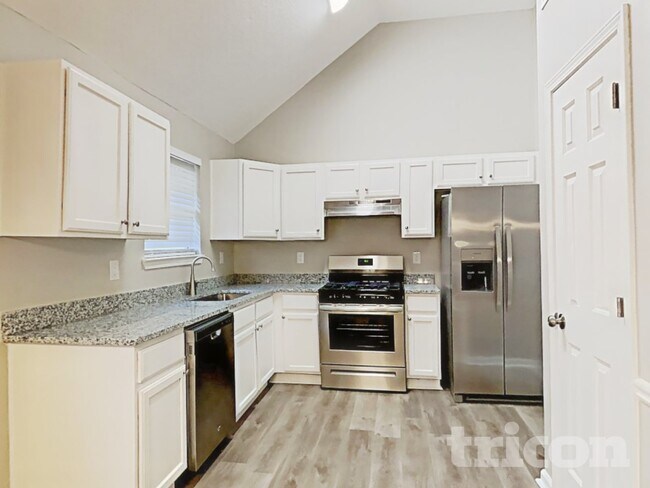 4276 Ward Bluff Dr, Ellenwood, GA 30294 - photo 6