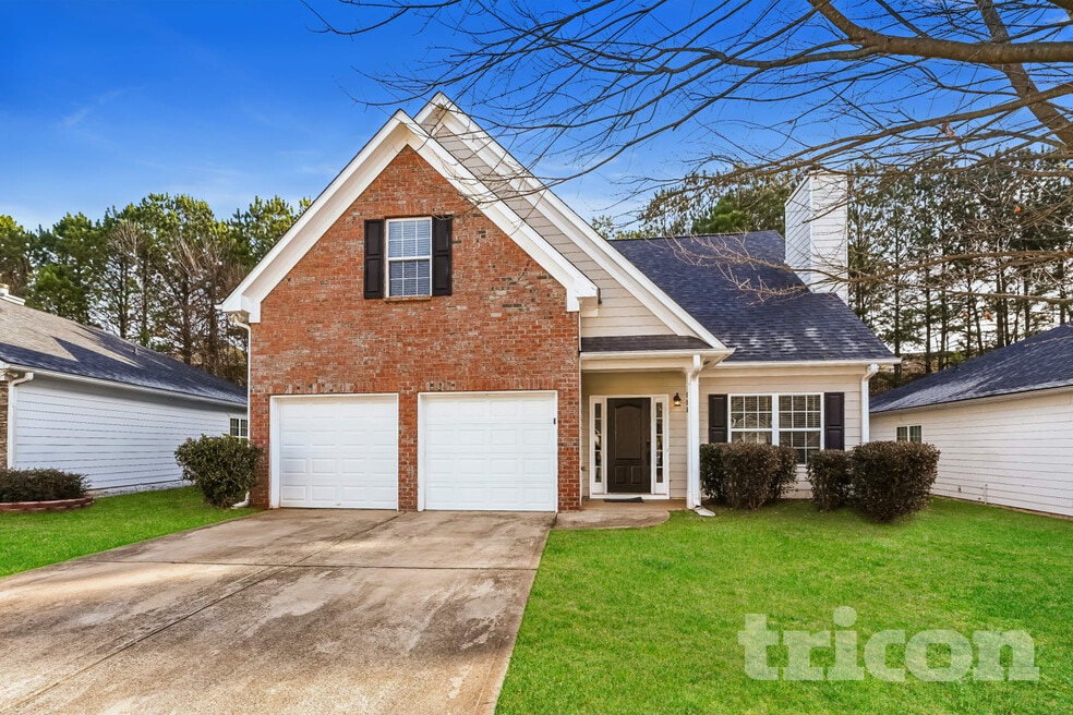 350 Creekview Blvd, Covington, GA 30016 - photo 1