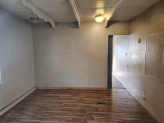 1005 Oak St, Valley Falls, KS 66088