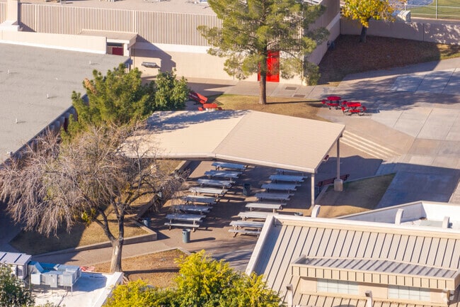 Students at Glendale High School have plenty of space to meet outside between classes.