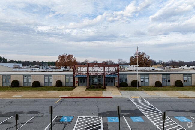 The ARL hosts classes with professionals from a variety of career paths.