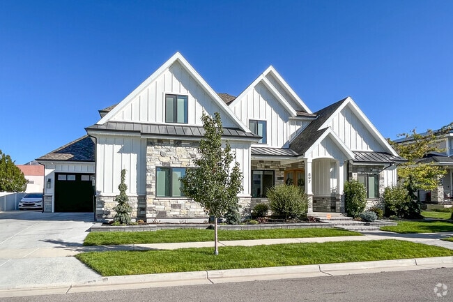 New craftsman-style residences add charm to Old Orchard’s suburban landscape.