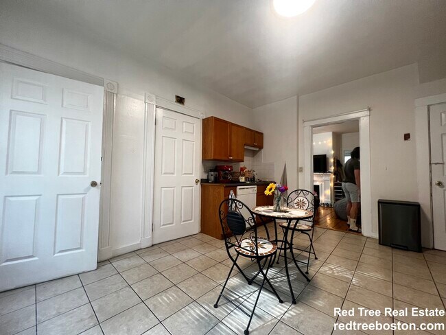 25 Pratt St unit 1, Boston, MA 02134 - photo 7