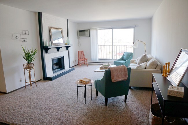 Lamplighter Apartments, Madison, WI 53711 - photo 2