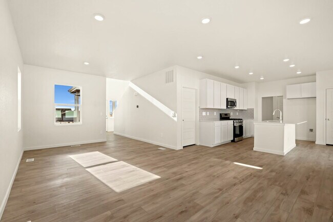 500 Gavin Ct unit 36475801, Hudson, CO 80642 - photo 5