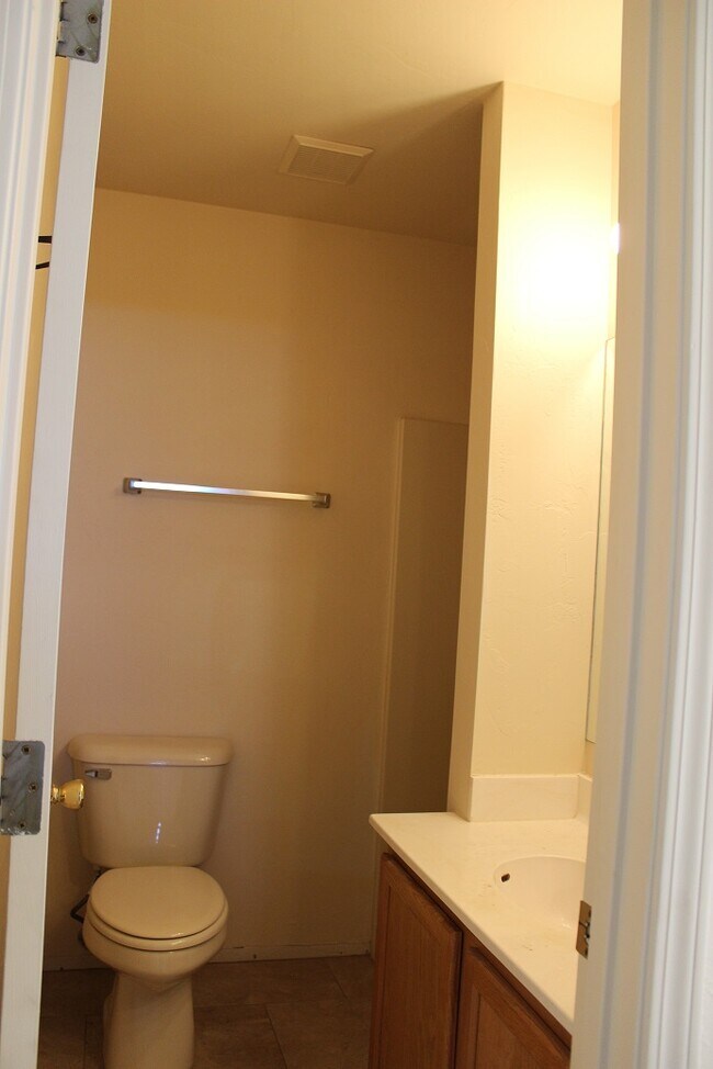 4430 N Duke Dr unit A, downstairs unit, Prescott Valley, AZ 86314 - photo 6