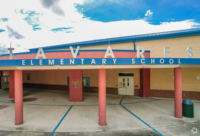Entrance to Tavares Elementary School has 800 students in grades PK, K-5.