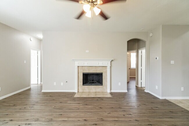 11402 English Rose Trail, Missouri City, TX 77459 - photo 4