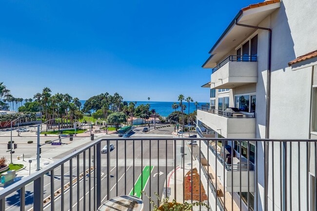 La Casita Condominium, Redondo Beach, CA 90277 - photo 2
