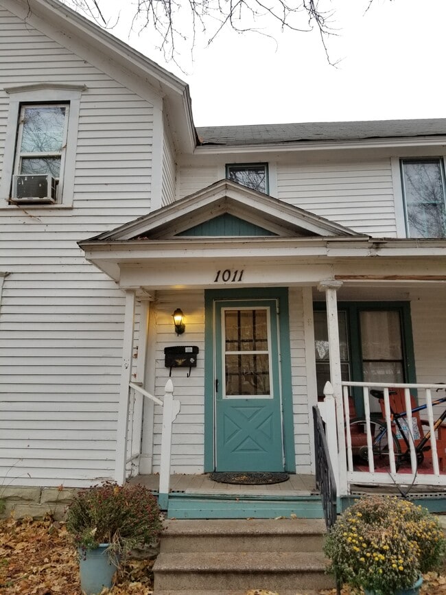 1011 2nd Ave unit 1, Eau Claire, WI 54703 - photo 2