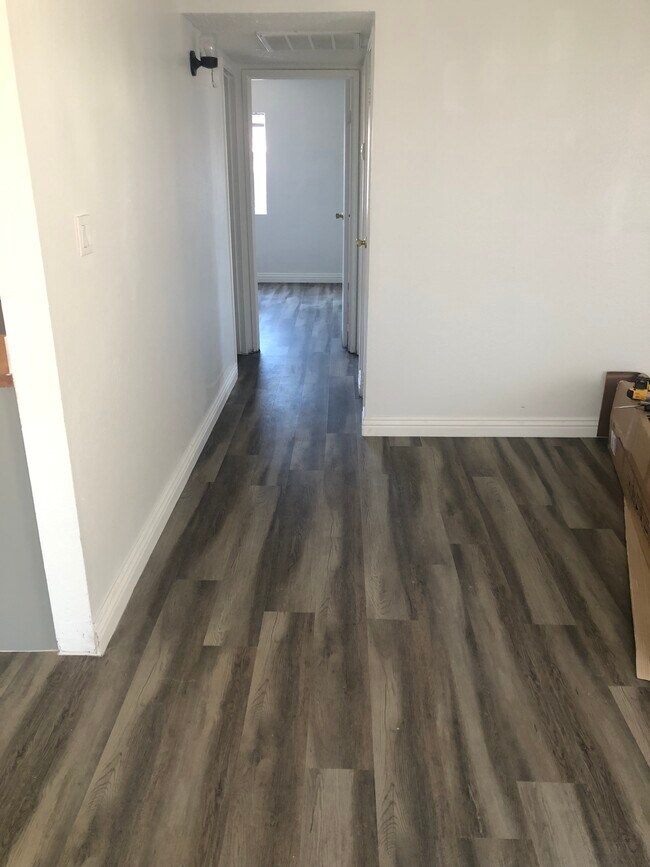 4437 Newsom Cir unit D, Las Vegas, NV 89119 - photo 6