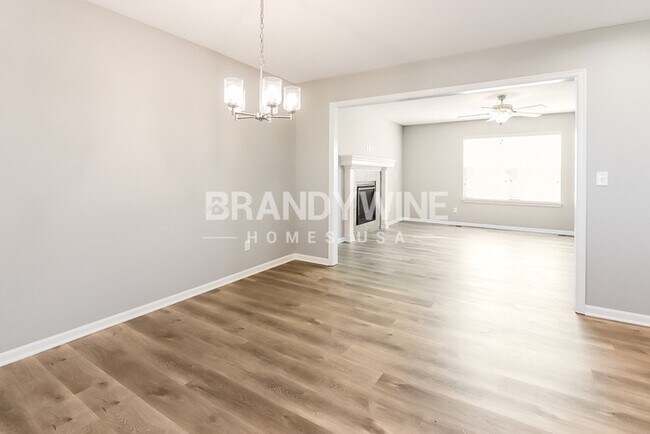 702 Poplar Cir, Belton, MO 64012 - photo 7