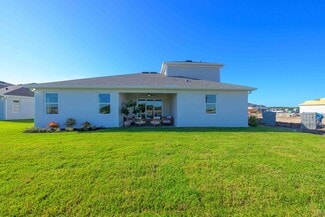 10669 NW Suncrest Loop, Port Saint Lucie, FL 34987