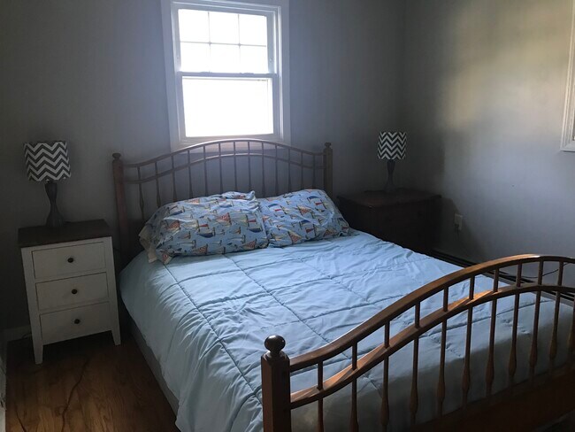 23 Prospect Ave, Niantic, CT 06357 - photo 3