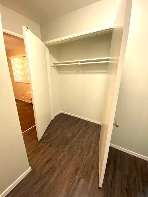 TUSTIN ARMS APARTMENTS, Tustin, CA 92780 - photo 6