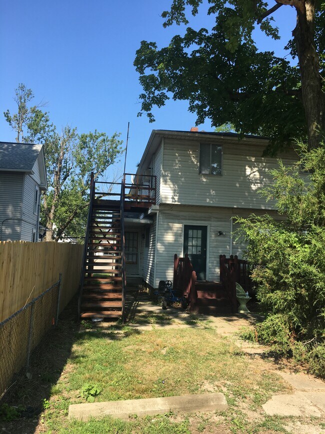 297 S Sandusky St unit C, Delaware, OH 43015 - photo 3