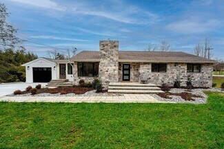 3264 Collins Ferry Rd, Morgantown, WV 26505
