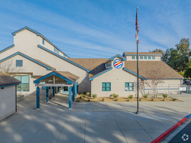 Chapman Hills Elementary School has great teachers and staff.
