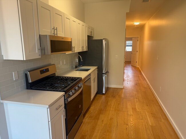 2009 Benning Rd NE unit 2009 Benning Rd NE, Washington, DC 20002 - photo 4