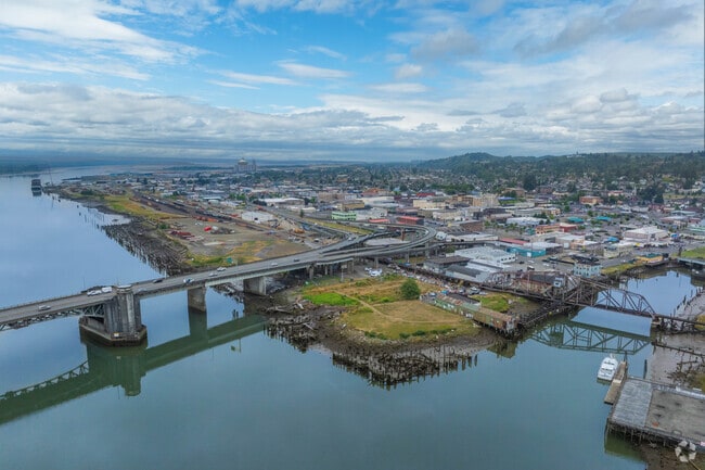 Aberdeen is only 30 minutes from Copalis Beach.