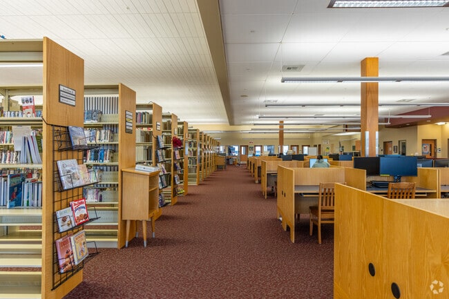 Big Bend Community College provides local college courses in Moses Lake.