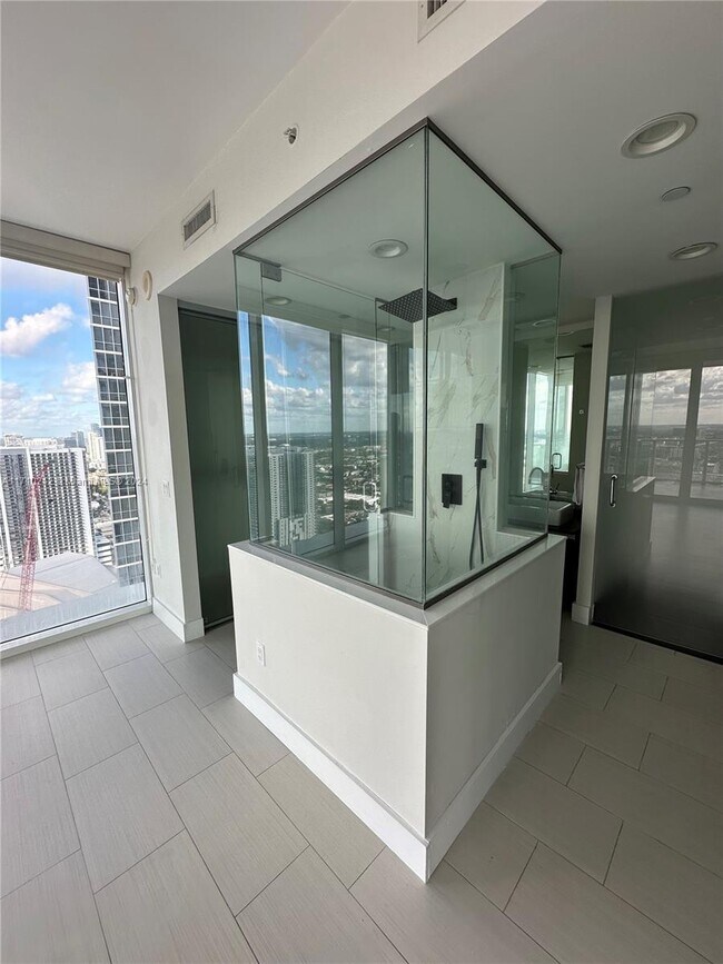 Ten Museum Park Condominiums unit 4106, Miami, FL 33132 - photo 6