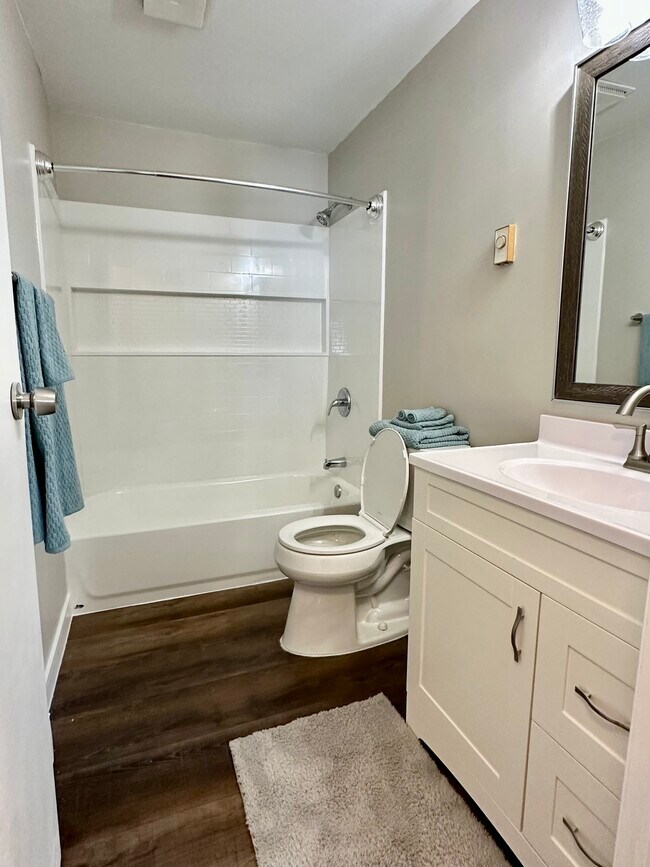 3329 Mahoney Dr, Traverse City, MI 49696 - photo 5