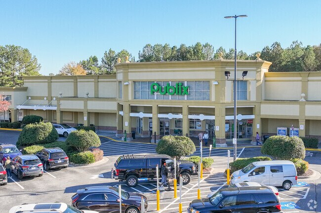 Several grocery stores are available to the residents of Grayson.