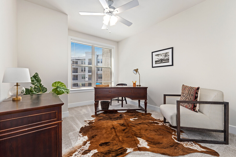 Mariposa Communications Parkway 55+ Apartment Homes, Plano, TX 75024 - photo 1