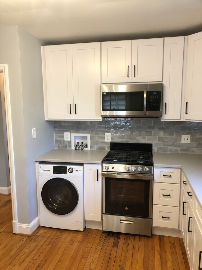 5513 Ashbourne Rd unit B, Halethorpe, MD 21227 - photo 5