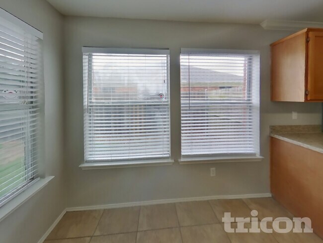 1701 Pecan View Dr, Garland, TX 75040 - photo 6