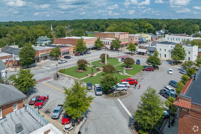 The heart of Edgefield county is the town of Edgefield, with its beautiful square.