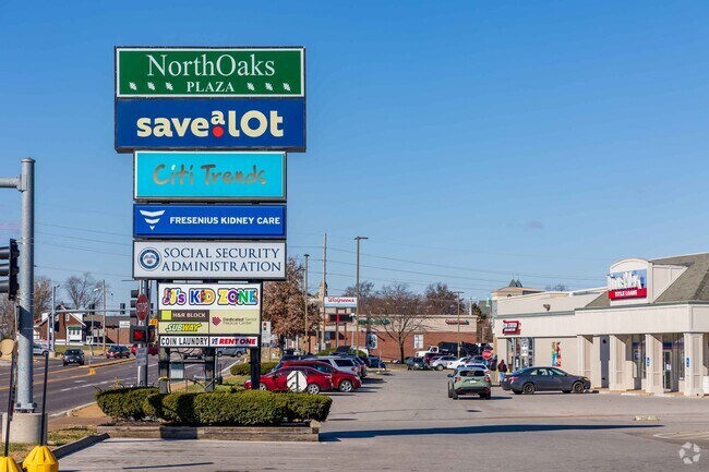 North Oaks Plaza has a wide range of shopping, dining, and commerce.