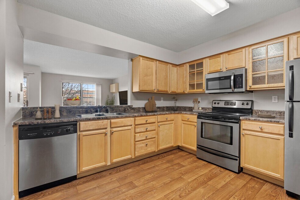 Mallard Creek, Golden Valley, MN 55427 - photo 1