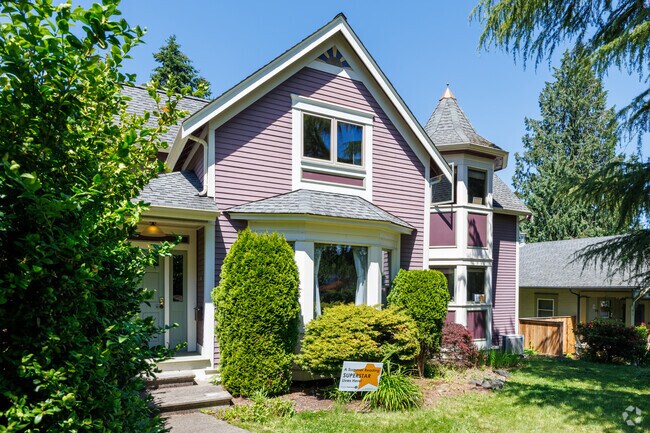 There are a variety of home styles found in Sehome, including Victorian style.