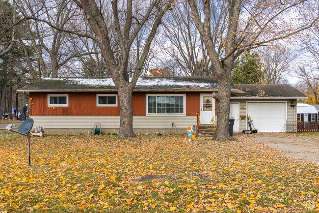 Ranch-style homes in Port Edwards are popular for their comfort and affordability.