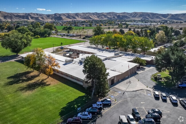 BlackCanyonHighSchool4