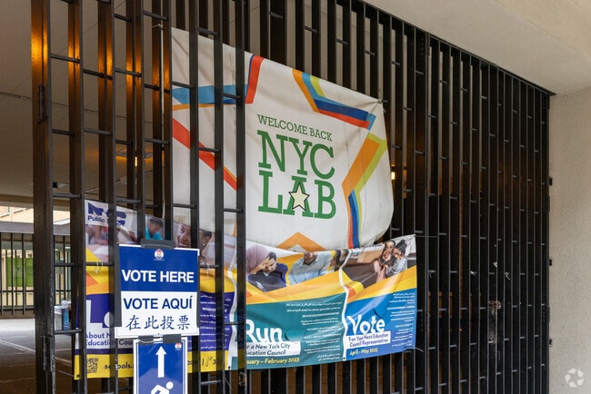 The New York City Museum School provIdes a safe and positive environment for students.