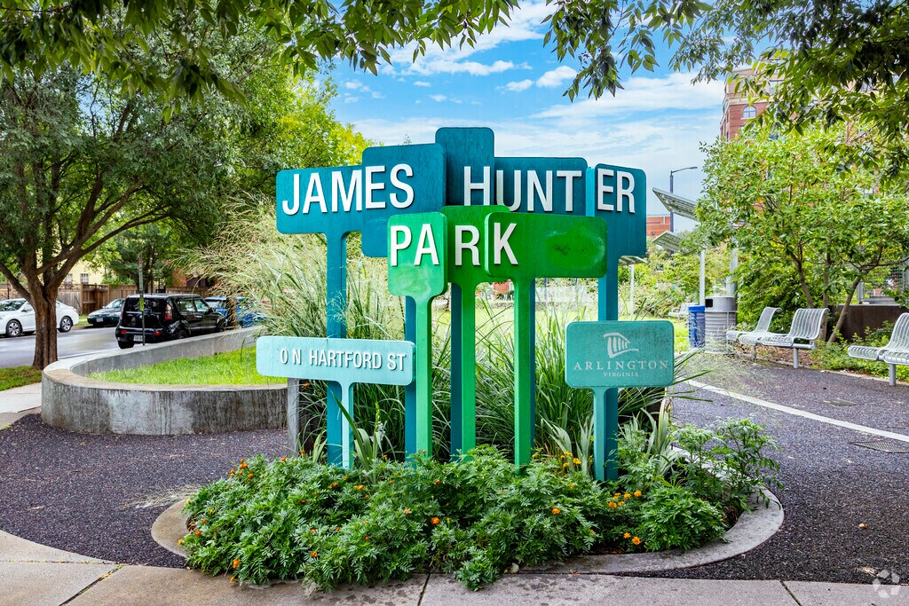 About Lyon Village Schools, Demographics, Things to Do