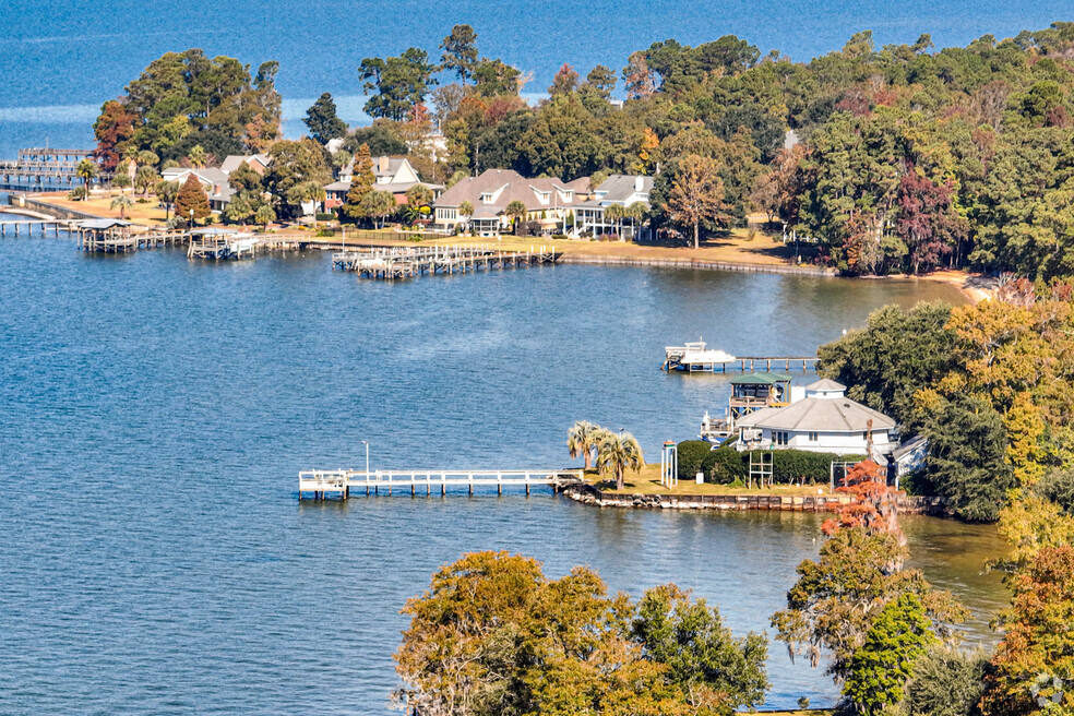 Video_Neighborhood_Bonneau_547915
