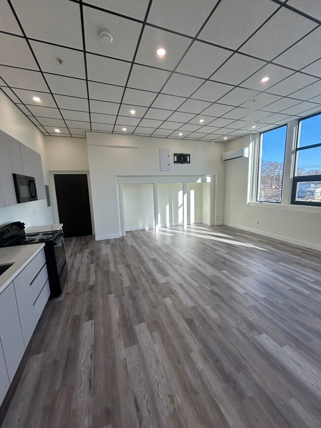 67 Sand Creek Rd unit 1, Albany, NY 12205 - photo 2