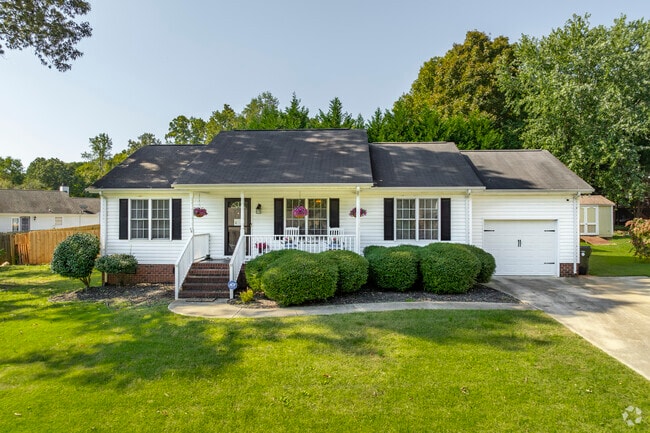 There are many areas of Concord featuring modest single family ranch style homes.