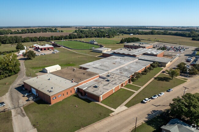 There are many activities for students to enjoy at Kingman High School.