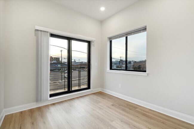 2157 E Lehigh Ave unit 513, Philadelphia, PA 19125 - photo 2