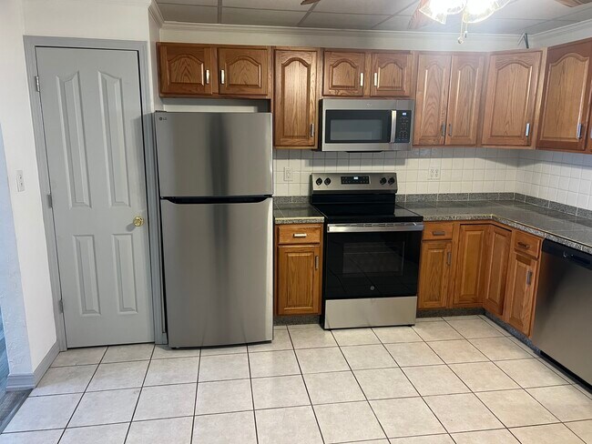 2507 Rebecca Ct W unit 1, Quincy, IL 62305 - photo 3