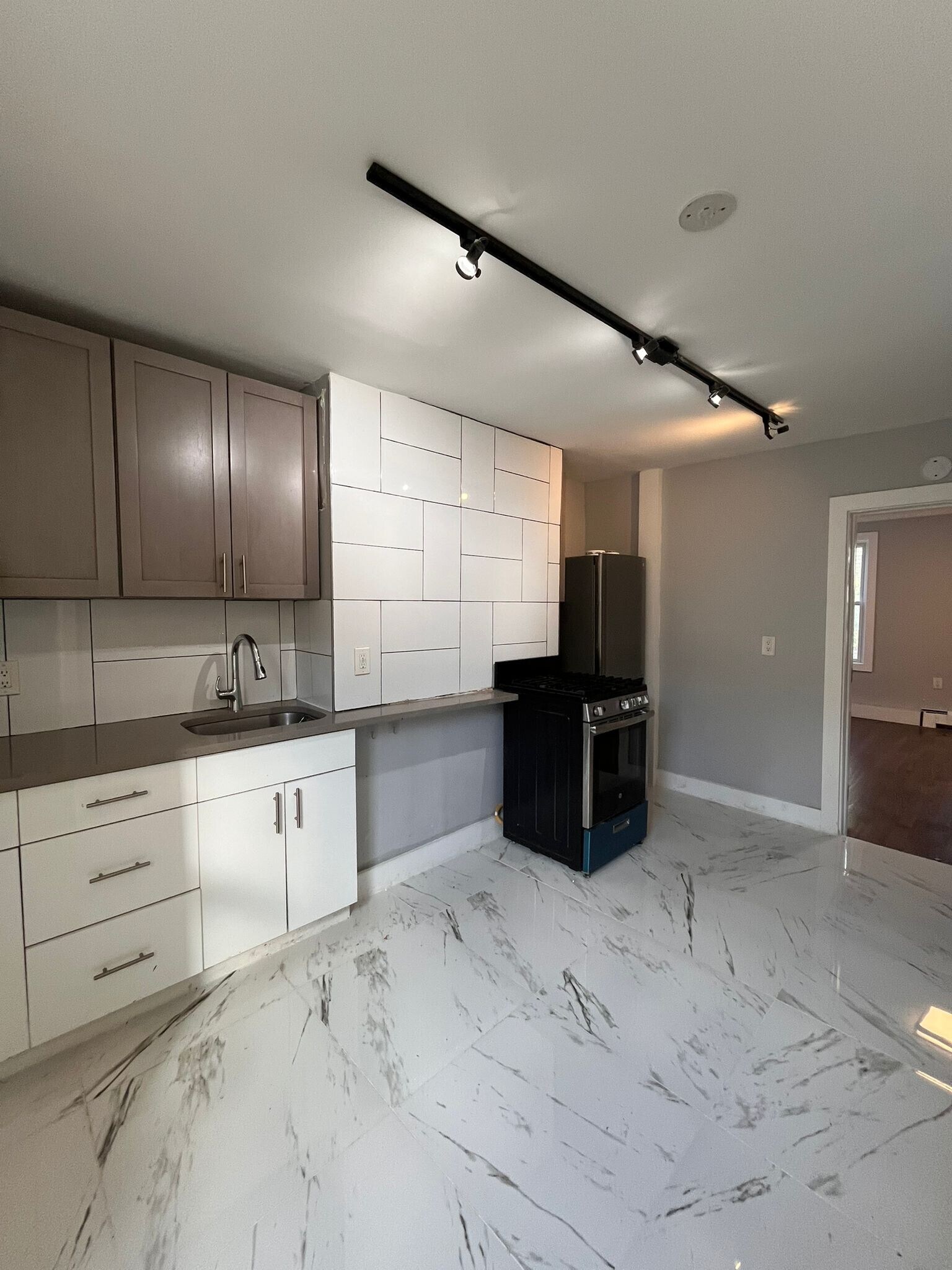 173 Brunswick St unit 1, Jersey City, NJ 07302 - photo 1