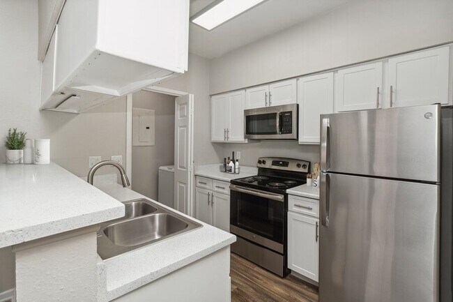 Helix, Las Vegas, NV 89106 - photo 4